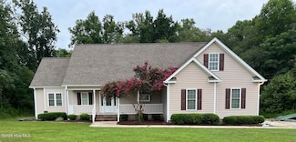 104 Kirby Dr, Pikeville, NC 27863