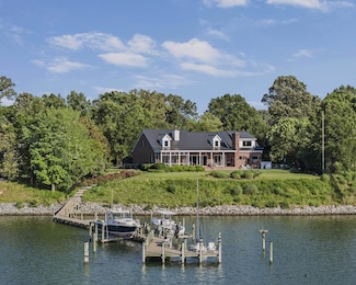 125 Oyster Point, White Stone, VA 22578