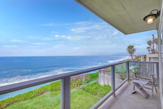 720 4th St Unit 1, Encinitas, CA 92024