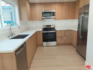 130 130 1/4 W 59th Place, Los Angeles, CA 90003
