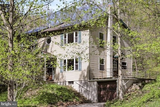 629 Bullfrog Valley Rd, Hummelstown, PA 17036