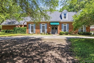 1641 Cairnbrook Dr, Montgomery, AL 36106