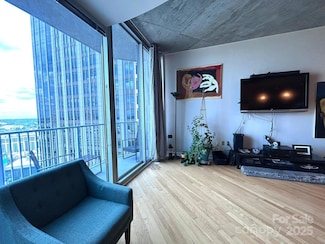 210 N Church St, Charlotte, NC 28202