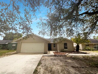 72 Lake Daisy Blvd, Winter Haven, FL 33884