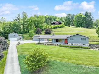 415 Crawford Rd, Waynesville, NC 28785