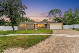 946 Boxwood Ct, Orange Park, FL 32073