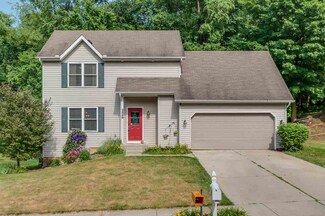 2548 Emerson Forest Pkwy, South Bend, IN 46614