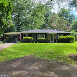 909 N 13th St, Lanett, AL 36863