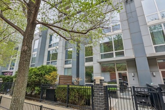 1917 S Calumet Ave, Chicago, IL 60616