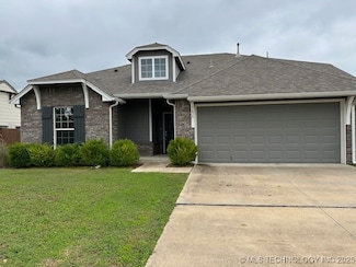 3636 E 143rd St S, Bixby, OK 74008