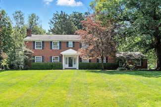 6025 Whitman Rd, Columbus, OH 43213