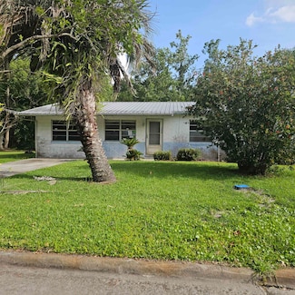 300 E Lattin St, Hastings, FL 32145