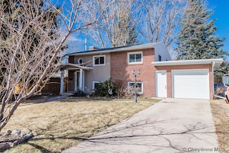 1012 Diamond Ave, Cheyenne, WY 82001
