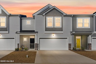 372 Trevally Ct, Southport, NC 28461