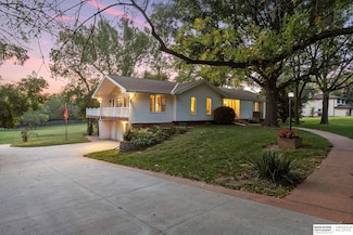 13702 S 129th St, Springfield, NE 68059