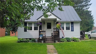 11 Parkview Ct, Arcade, NY 14009