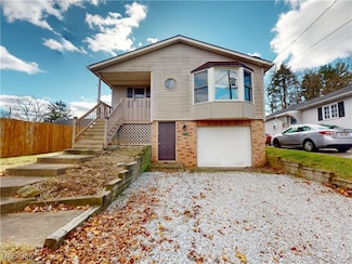 1144 Benton St, Barberton, OH 44203