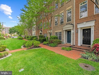 4340 N Henderson Rd, Arlington, VA 22203