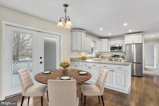 1349 Cedarwood Dr, Hagerstown, MD 21742