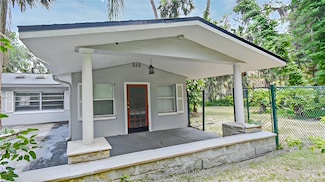 637 15th St, Debary, FL 32713