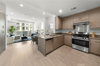 168 S Monterey St Unit 410, Alhambra, CA 91801