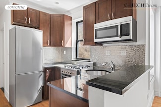 329 Lincoln Place Unit 3R, Brooklyn, NY 11238