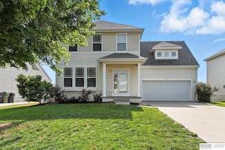 2305 Quartz Dr, Papillion, NE 68046