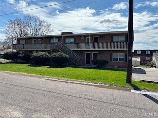 230 N 45th St, Belleville, IL 62226