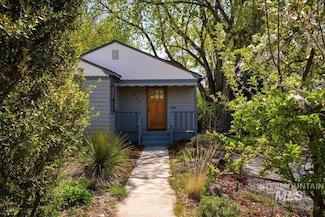 317 W Resseguie St, Boise, ID 83702