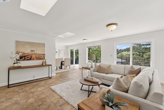 375 Montecillo Dr, Walnut Creek, CA 94595