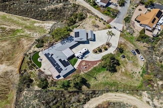 300 Anderson Dr, Hemet, CA 92544
