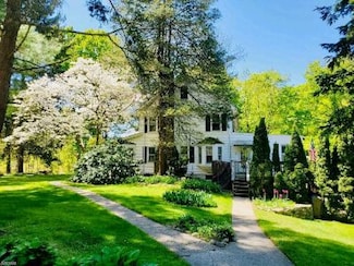 1 Pioneer Trail, Oak Ridge, NJ 07438