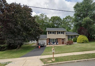 11 Dover St, Jackson, NJ 08527
