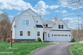 5 Pickett Ln, Rexford, NY 12148