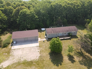 143 Tree Stand Rd, Rose City, MI 48654