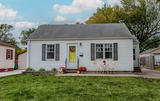 536 14th St, West Des Moines, IA 50265