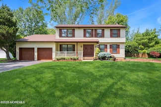 37 Jefferson Ct, Freehold, NJ 07728