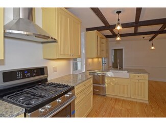 250 Durham Point Rd, Durham, NH 03824