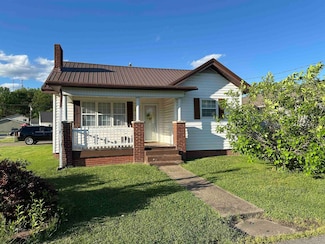449 Kane St, Milton, WV 25541