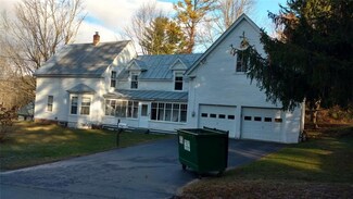4 Highland Ave, Wilton, ME 04294