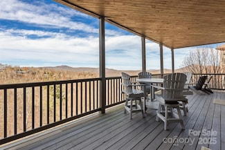 375 Pleasant View None Unit 2D, Sugar Mountain, NC 28604