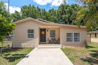 2104 E Navajo Ave, Tampa, FL 33612