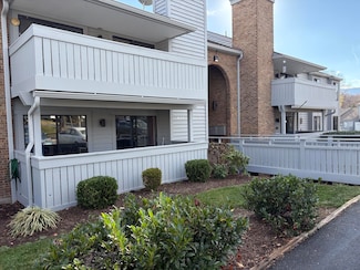 2407 Barnside Ct, Salem, VA 24153