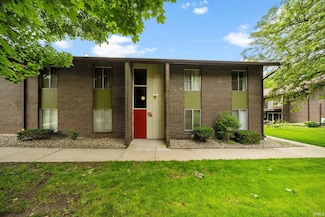 2500 Topsfield Rd Unit 512, South Bend, IN 46614