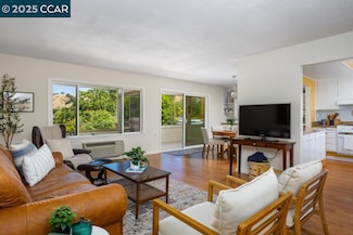 1317 Ptarmigan Dr Unit 8, Walnut Creek, CA 94595