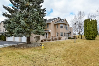106 Eagle Pointe Dr Unit B, Delavan, WI 53115