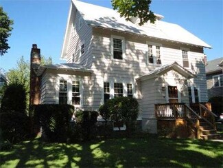 31 Roxbury St, Worcester, MA 01609