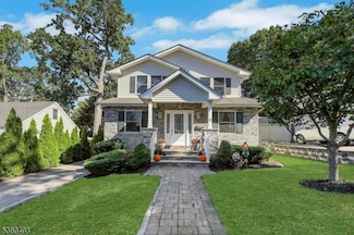 35 Franklin Ave, Hasbrouck Heights, NJ 07604