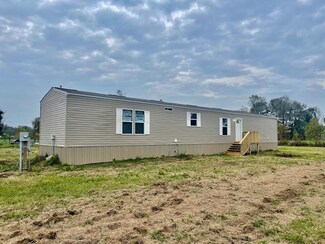 1734 Cr 2060, Hull, TX 77564