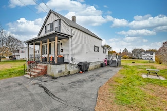 61 Thornton Ave, Methuen, MA 01844